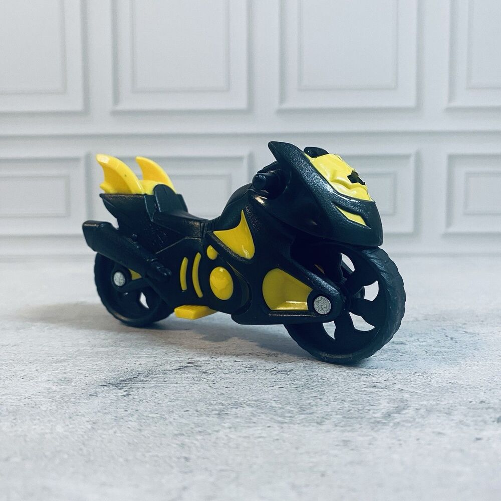 DC Comics Batman Motorbike  Black & Yellow Plastic Wheels Incomplete No Figure